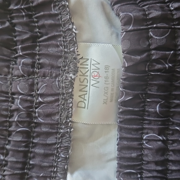 Danskin Now Black/Gray XL Shorts (DrawString) inside small pocket - Picture 3 of 8